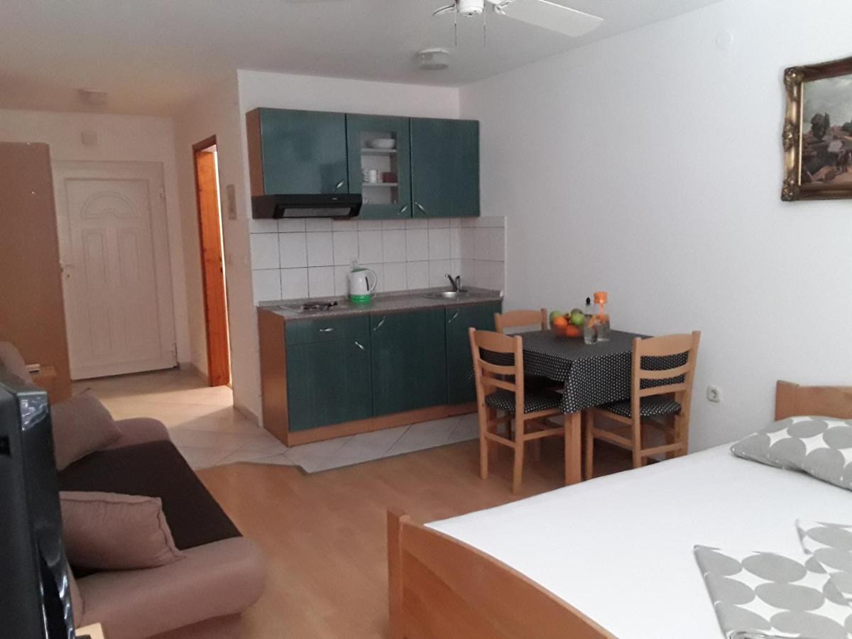 Zaton Apartmani M. Ilesh Εξωτερικό φωτογραφία